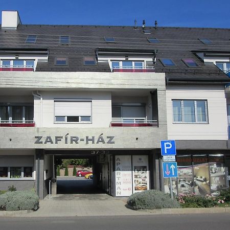 Zafir Sziget Apartman Sárvár Exteriör bild