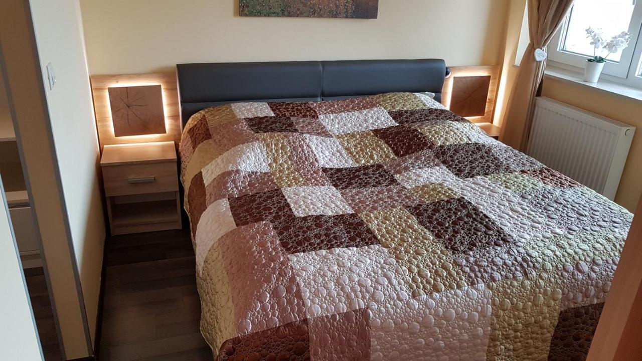 Zafir Sziget Apartman Sárvár Exteriör bild