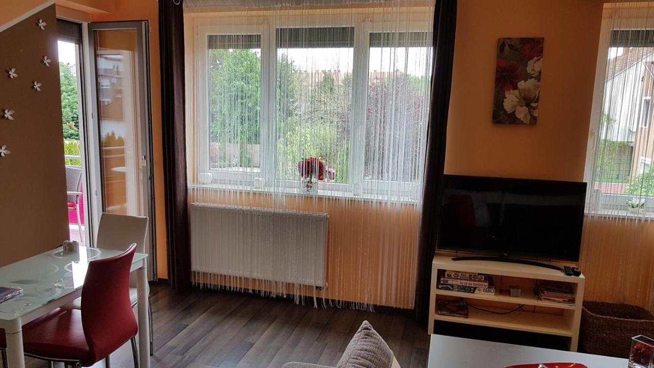 Zafir Sziget Apartman Sárvár Exteriör bild