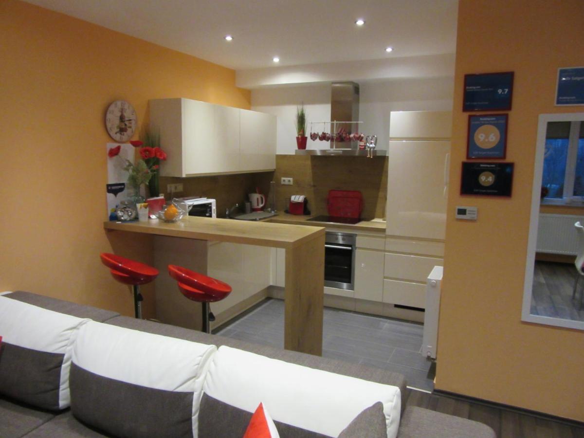 Zafir Sziget Apartman Sárvár Exteriör bild