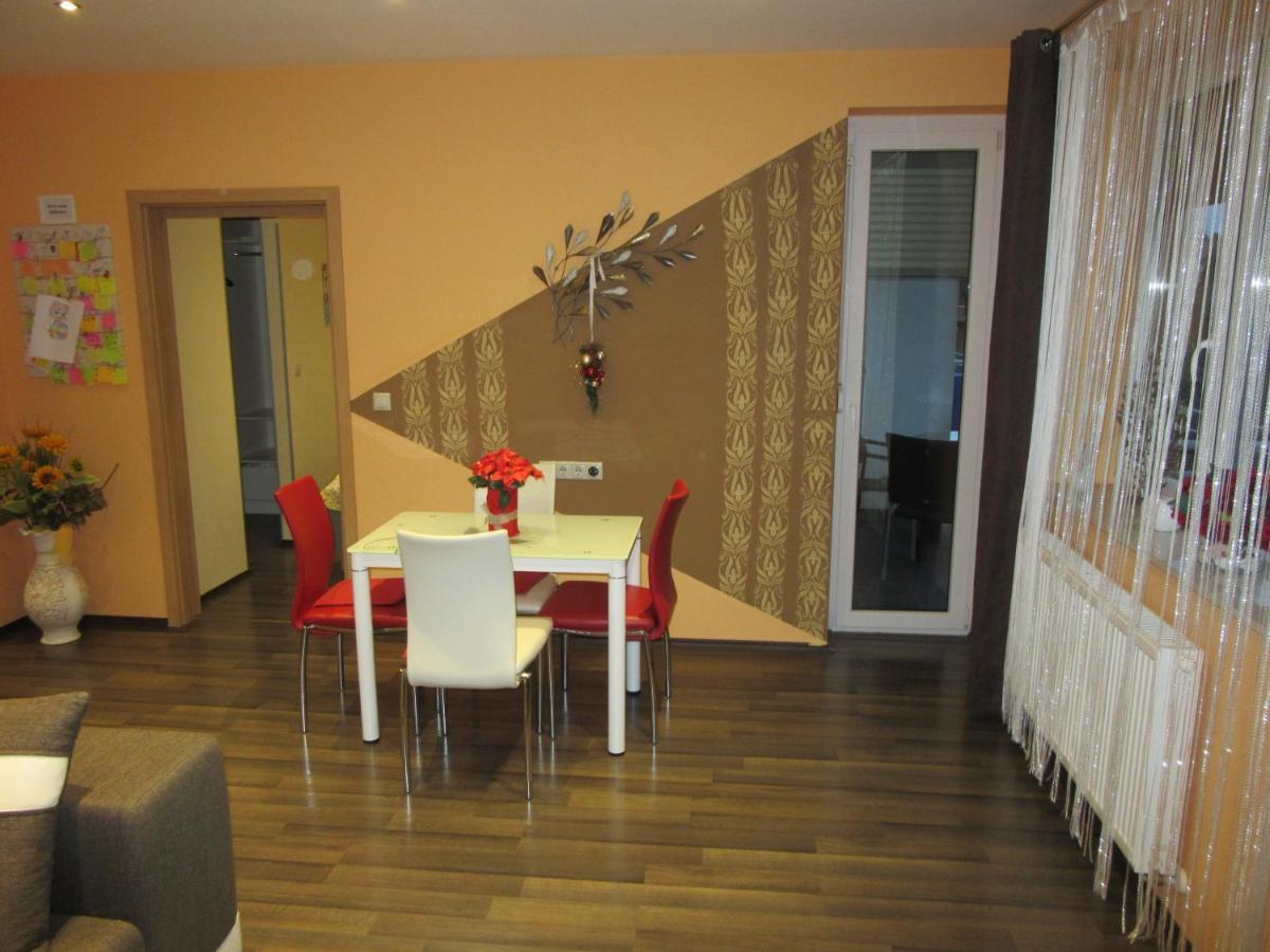 Zafir Sziget Apartman Sárvár Exteriör bild