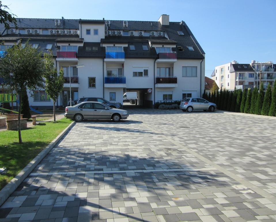 Zafir Sziget Apartman Sárvár Exteriör bild